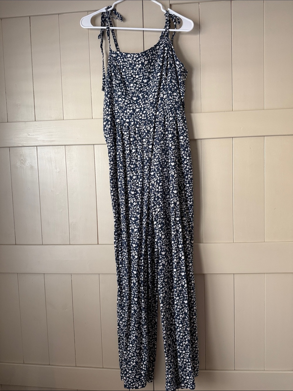Women's Navy Floral Wide-Leg Jumpsuit